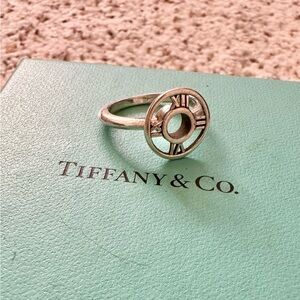 Tiffany & Co Atlas Medallion Ring, Sterling Silver 925, Sz 7